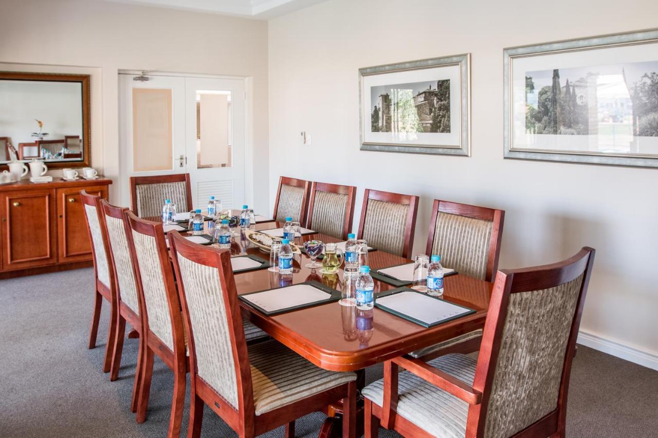 City Lodge Hotel Eastgate Йоханесбург Екстериор снимка