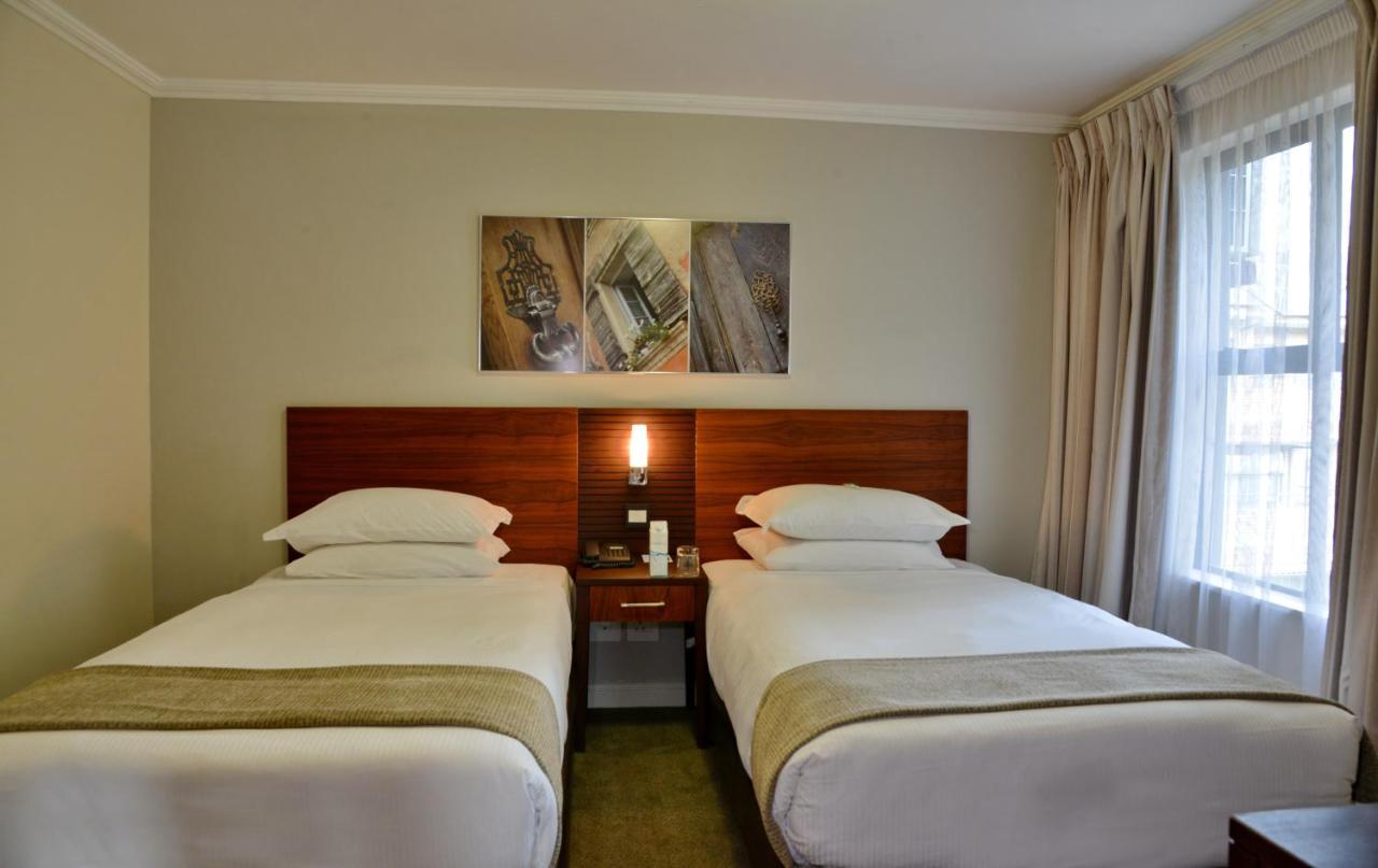 City Lodge Hotel Eastgate Йоханесбург Стая снимка